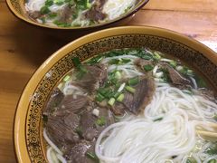 -肇兴特色牛肉粉