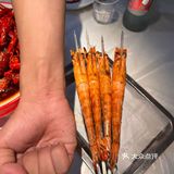 夏天的标配就是吃小龙虾烧烤喝酒！