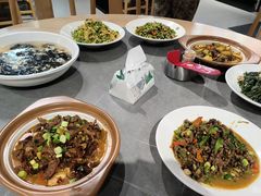 -小小饭店·休闲农庄·安吉松树林里的农家菜