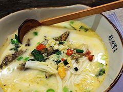 金汤黄骨鱼粉-申鲜大师·简餐(科技生态园店)
