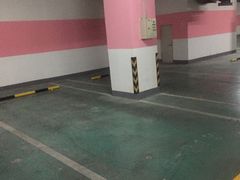 -爱琴海购物公园-地下停车场