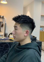 -MARTIN'S BARBER SHOP男士理发馆