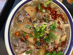 -云阿蛮云南生烫牛肉米线(奉贤路店)