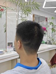 -秦·专注剪发
