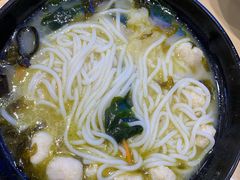 -灵芝妹子海鲜米线(香炉礁山姆店)