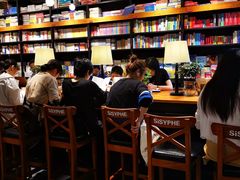 大堂-西西弗书店&矢量咖啡(凯德晶萃广场店)