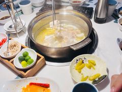 -三个椰子·现砍椰子鸡(金源CBD店)