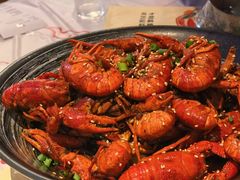 -肥肥虾庄·金牌油焖大虾(汉街SKP店)