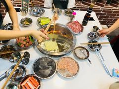 -憨铁匠老火锅(龙岗万科里店)