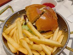 双层焦香和牛汉堡-盐说·西式餐酒馆(光明万达店)