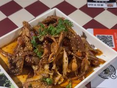 -三个大叔烤羊肉串·炭炉砂锅菜(西三旗店)