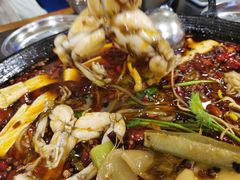 -鸿顺老铁锅美蛙鱼府(解放碑店)