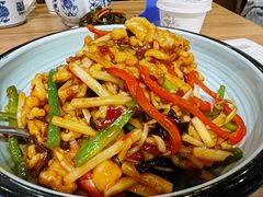 -西部马华清真兰州牛肉面·烧烤夜市(三里河店)
