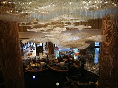 大堂-威珀斯酒店·珀萃美食餐厅 | 海鲜刺身·现烤生蚝·特色烤肉