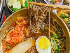 -围炉肉舍•炭烤活鳗•丹东海鲜烤肉(步行街店)