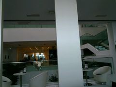 -上海宝宁宝马4S店