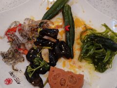 -佰烧海鲜烤肉火锅自助(世茂国际广场店)
