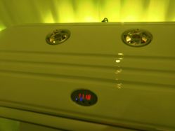 -様共享美容连锁机构