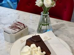 -Cafe Sacher(WIEN)
