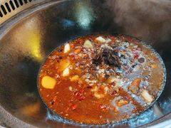 -哈尔滨烧烤·山河村铁锅炖(交大店)