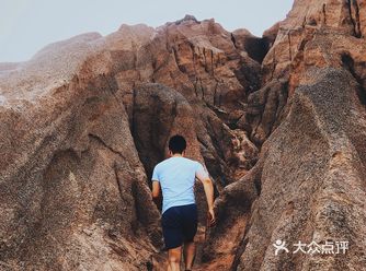 因为只是小小的山而已。说实话，能够到达这地方还真不容易