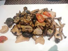 烤蘑菇色拉-TAMATI(巴黎贝甜韩式西餐厅店)