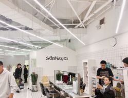 -Godhands美发设计沙龙