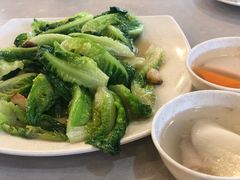 -大树下海鲜饭店