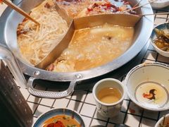 -山悦里 山野·鲜火锅(罗斯福广场店)