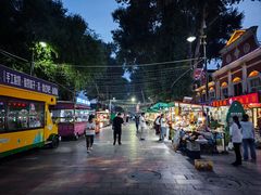 -布尔津河堤夜市