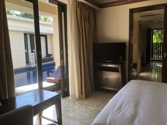 -三亚湾海居铂尔曼度假酒店