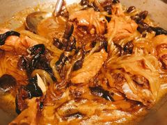 小鸡炖蘑菇-关东小磨东北菜(上海长风大悦城店)