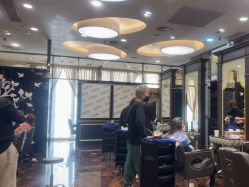 点击看大图 -八佰伴8008星级形象店