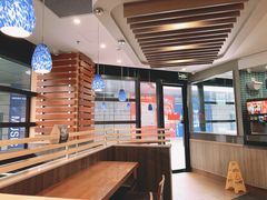 -The Habit Burger Grill 哈比特汉堡(世博店)