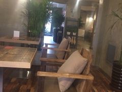 -HIGH FIVE哈福手工汉堡(桂林路店)