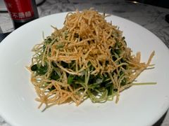 虾皮拌豆苗-悦海·家宴·冰花皮皮虾大锅贴(宝龙店)