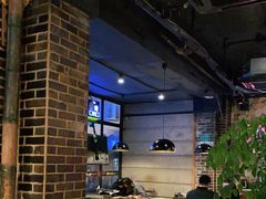 大堂-何师烧烤Pro ·江湖川菜·小龙虾·精酿(太古里旗舰店)