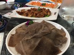 -何鲜菇火锅(大营盘店)