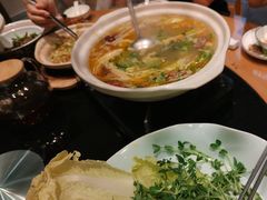 -帅巴人舅母子腊蹄民俗村