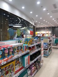 -乐友孕婴童(万象城店)