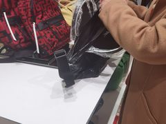 -Longchamp(佛罗伦萨小镇奥特莱斯店)