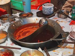 -大芊金重庆串串火锅(南京路店)