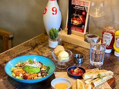 -HIGH FIVE哈福手工汉堡(桂林路店)