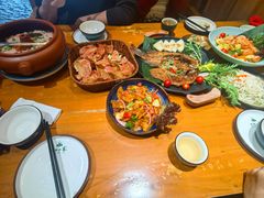 -老滇山寨•云南特色菜•地方菜•民族风情歌舞表演(金碧店)