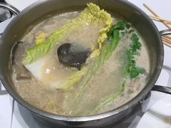 -红鼎豆捞·非遗鲍皇汤火锅(宝丰路店)