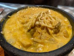 -新大咀港式茶餐厅(宝山万达店)