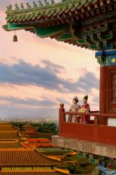 -雪中彩影婚纱摄影·微光艺术中心