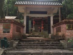 -伊岭岩风景区