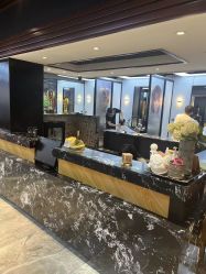 -Z.X HAIR SALON张新美业
