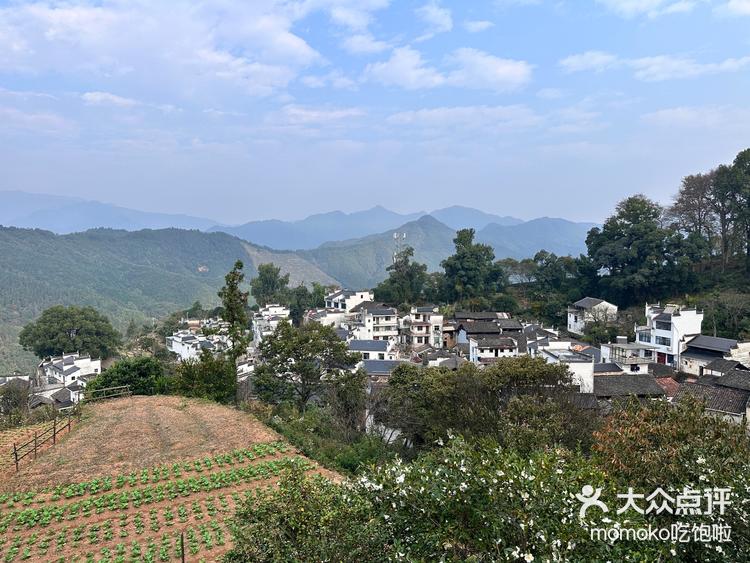 婺源小众旅游景点查平坦村可以看见云海